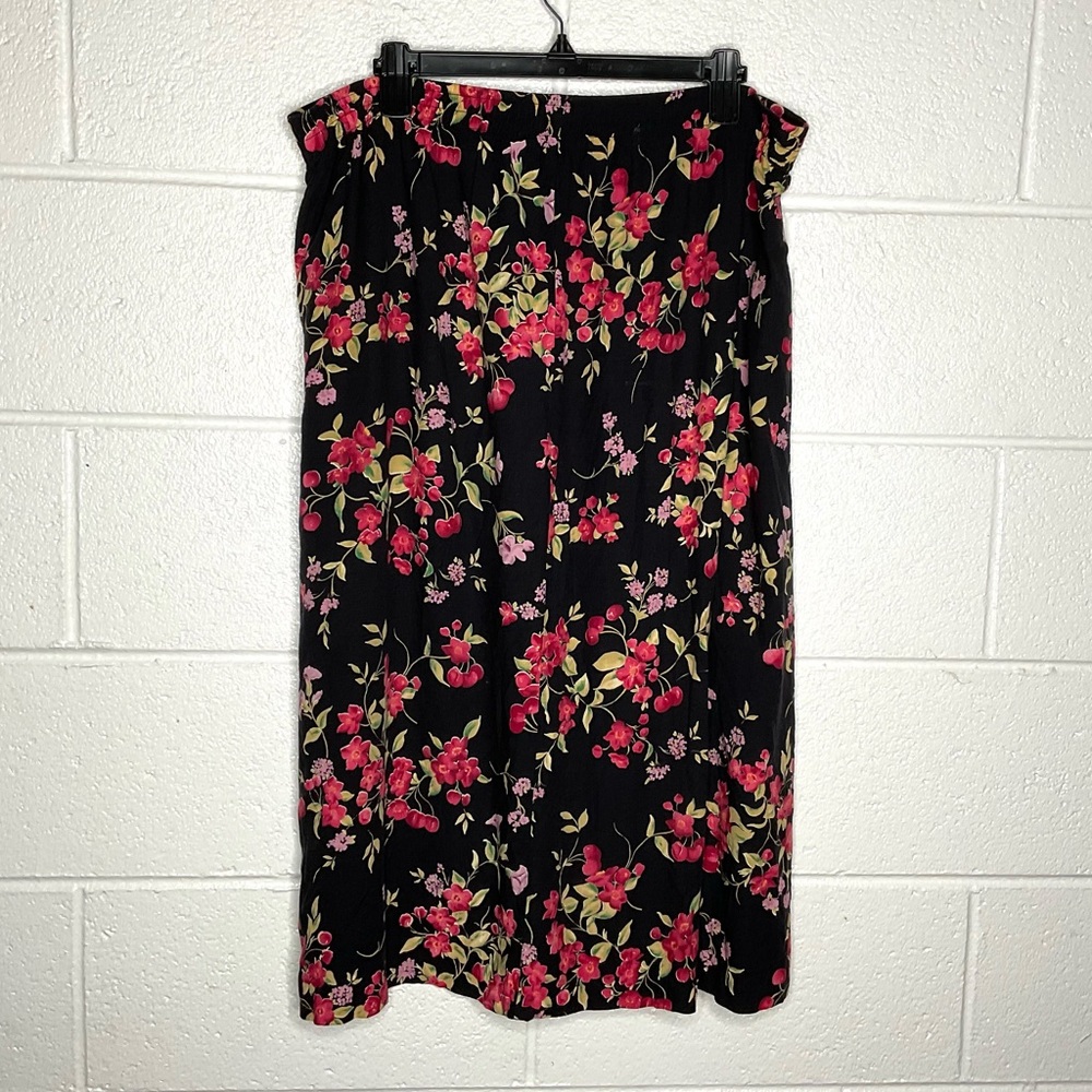 < Vintage Southern Lady Floral/Cherry Print Skirt > - Picture 4 of 4